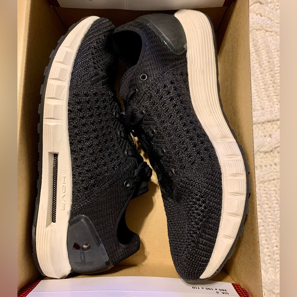 Under Armour Womens HOVR SONIC CT 1.1 size 9.5
